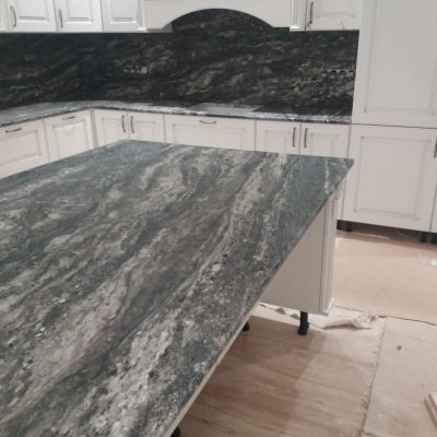 Stolesnica_granit_4