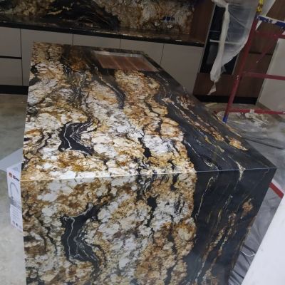 Stolesnica_granit_1
